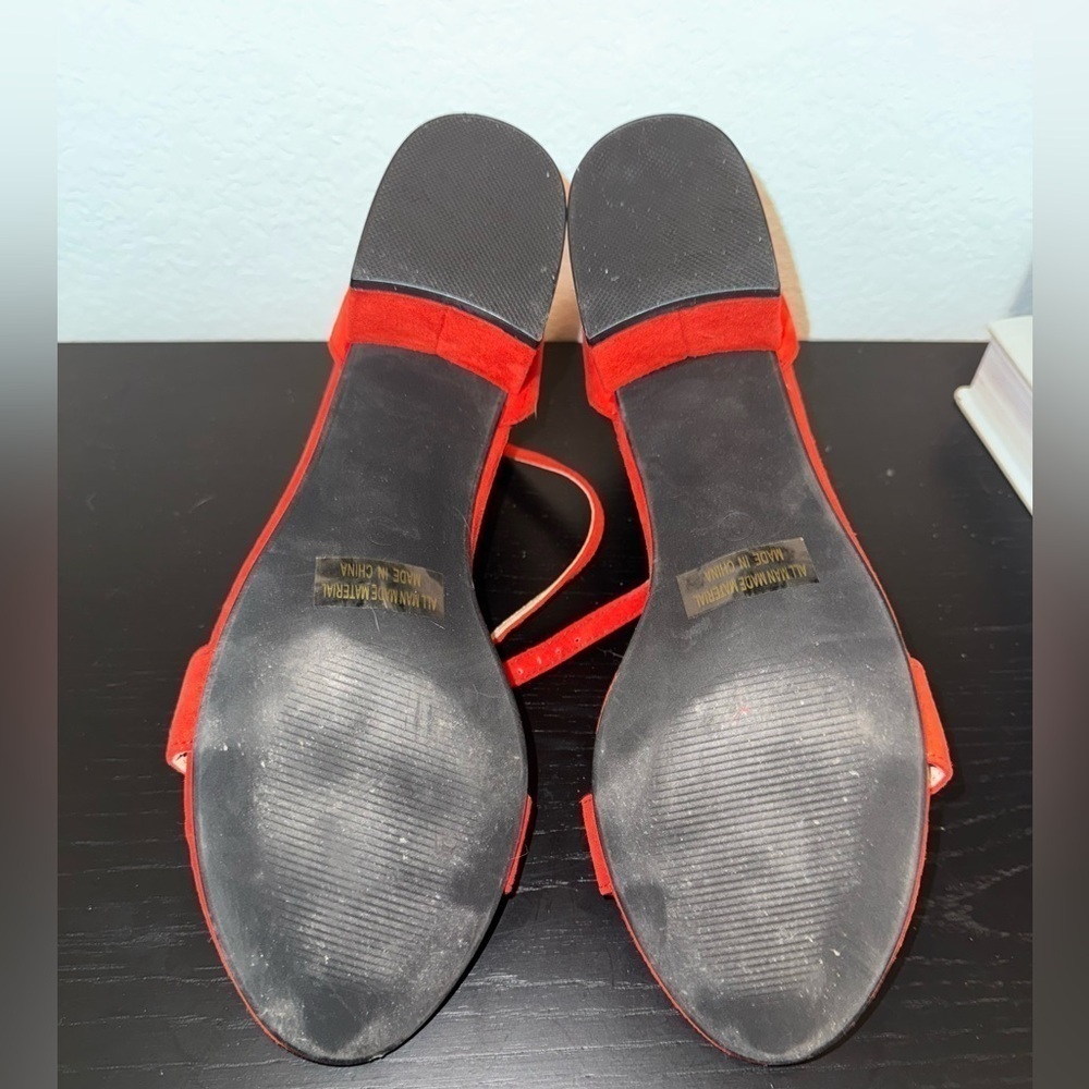 Party Open Toe Ankle Strap Low Short Chunk Block Heel Red Suede Size 9 - Picture 8 of 8